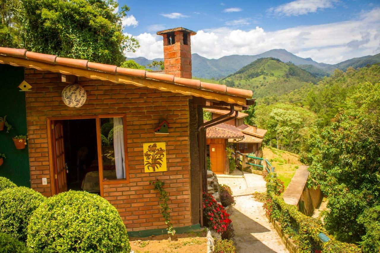 Chales Lirio Dos Vales Visconde De Maua Exterior photo